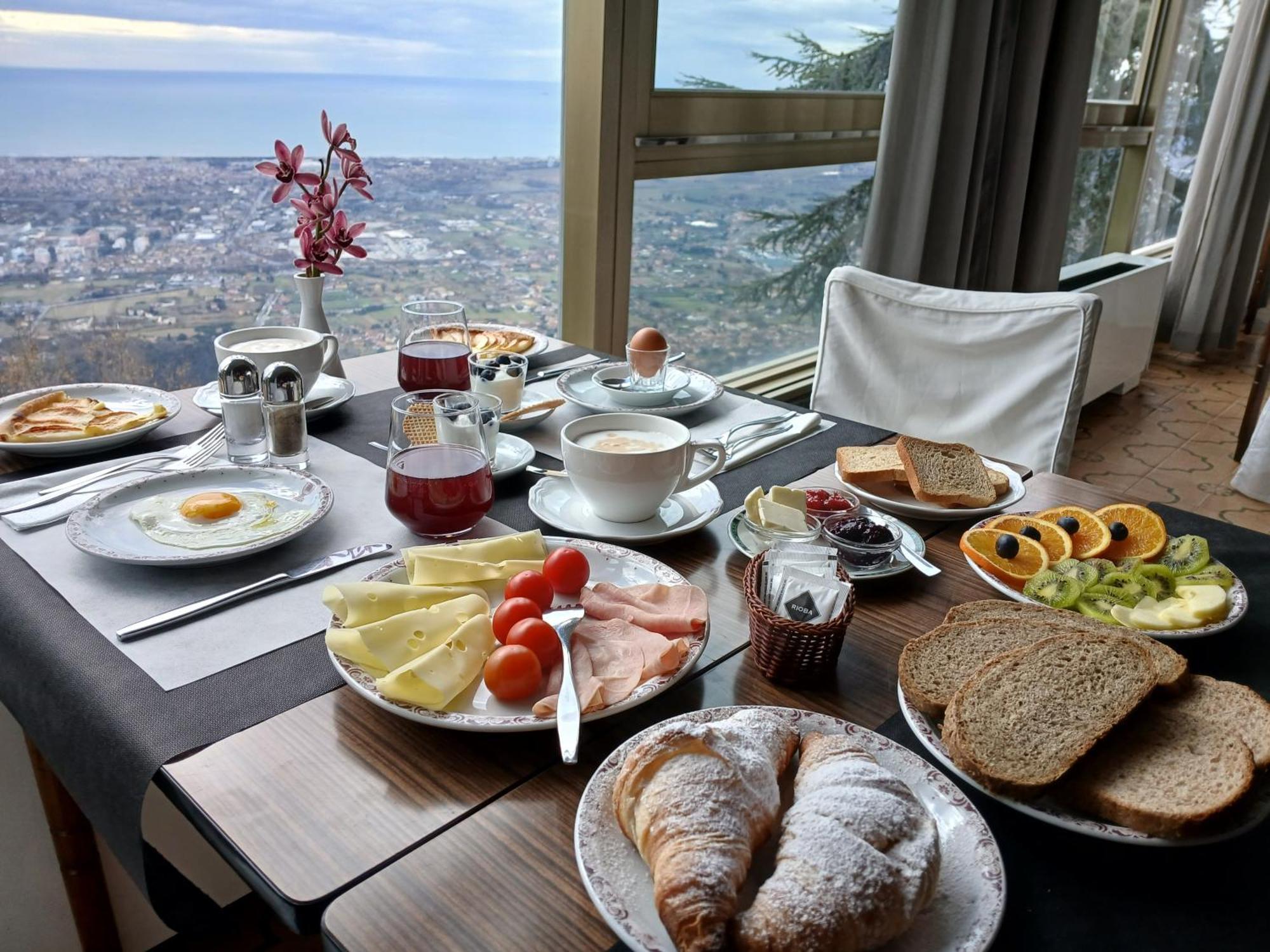 קררה Hotel Ristorante Radar מראה חיצוני תמונה
